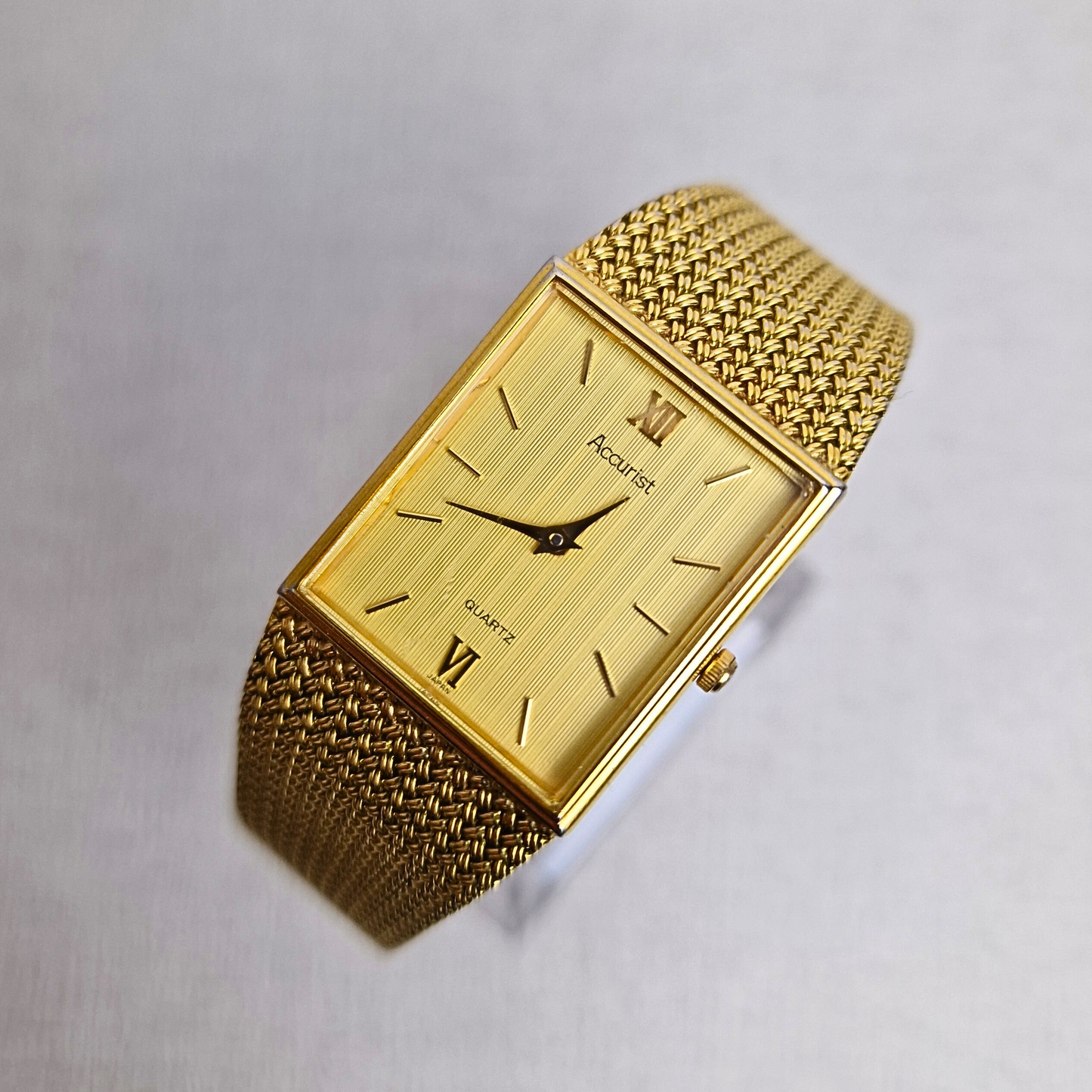 Mens Vintage Accurist Gold Tank Watch (Ref. 192000)
