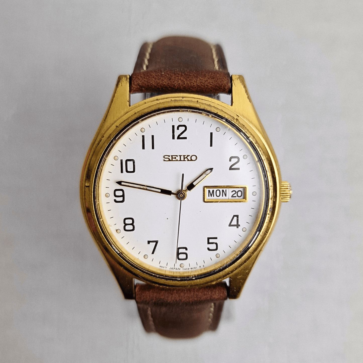 Men's Gold Seiko Watch (Ref. 160640)