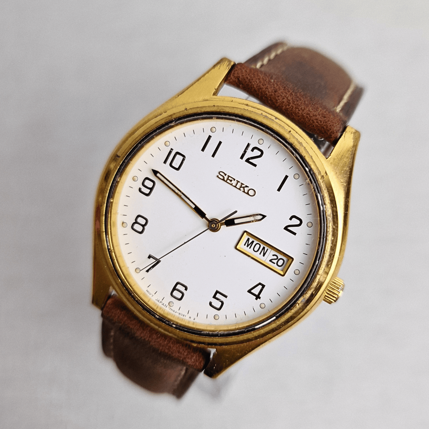 Men's Gold Seiko Watch (Ref. 160640)