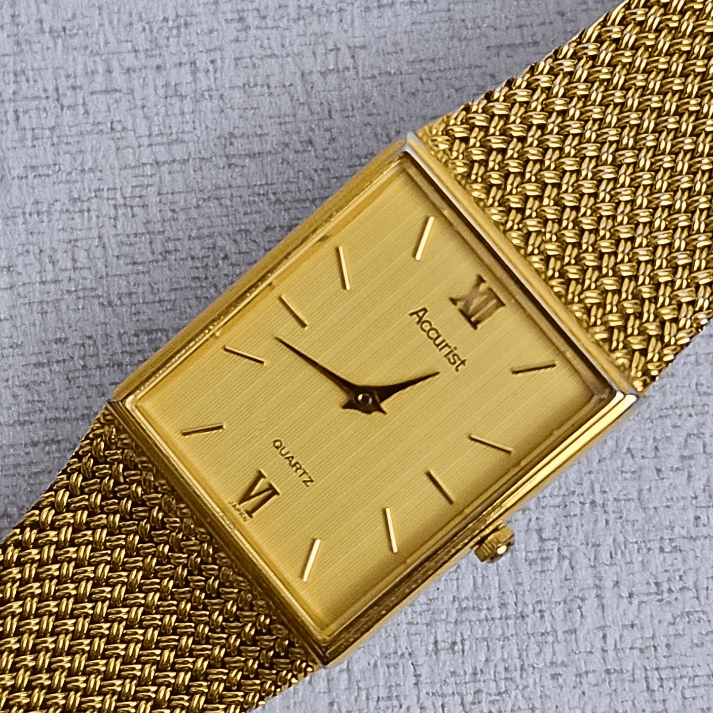 Mens Vintage Accurist Gold Tank Watch (Ref. 192000)