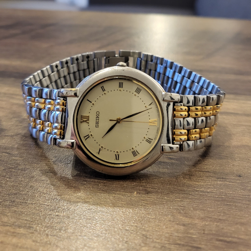 Montre Seiko Vintage avec cadran champagne