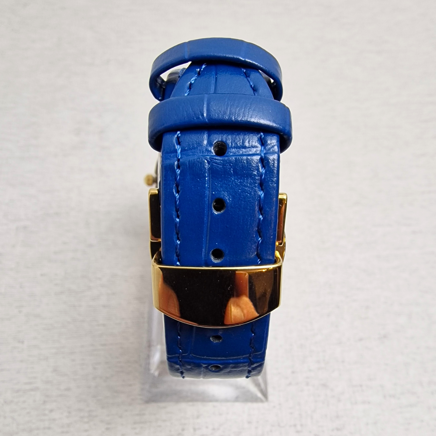 Blue Leather Strap With Gold Clasp - Vintage Tissot Men's – 37mm gold plated case, gold dial, stainless steel – quartz