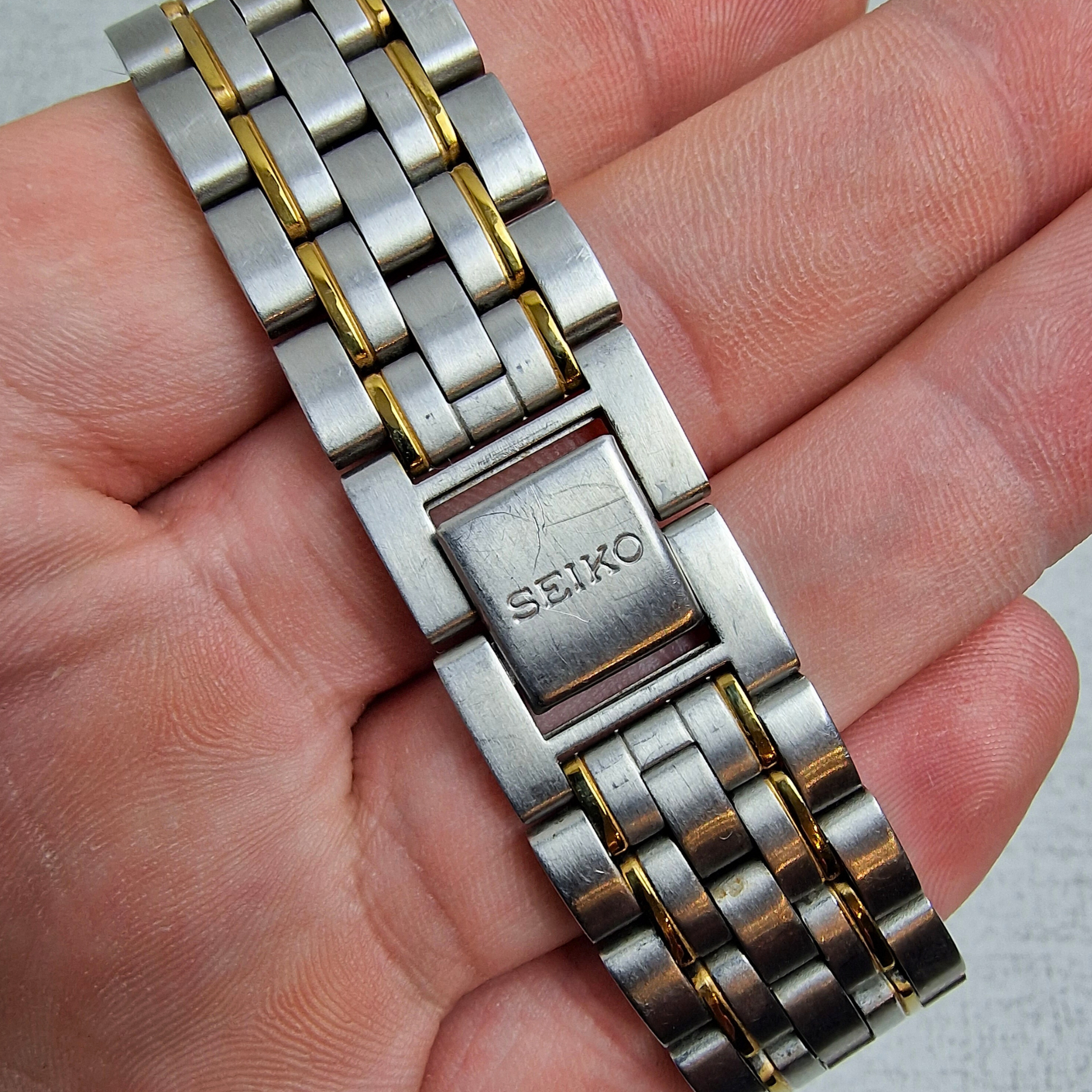 Bracelet View - Vintage Seiko Men's – 38mm stainless steel case, cream dial, stainless steel – quartz