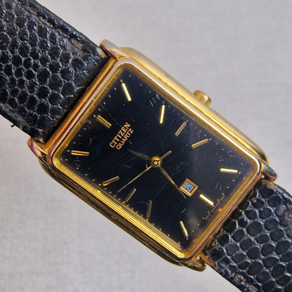 Dial View - Vintage Citizen Tank Men's – 26mm gold plated case, black dial, stainless steel – quartz