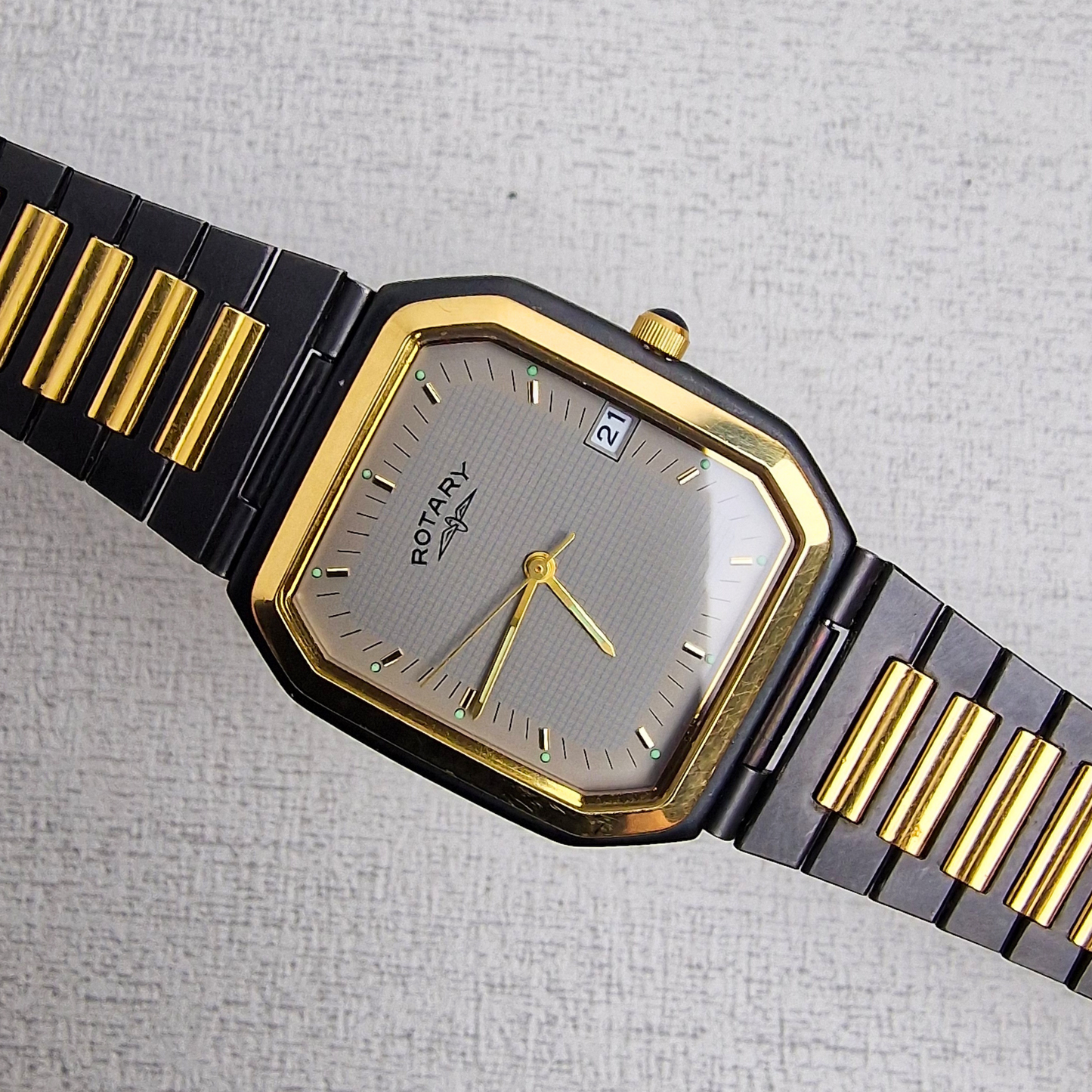 Men's Vintage Rotary Gold & Black Tank (Ref. 3550)