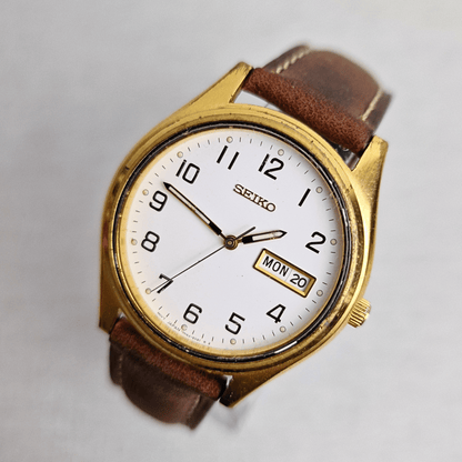 Men's Gold Seiko Watch (Ref. 160640)