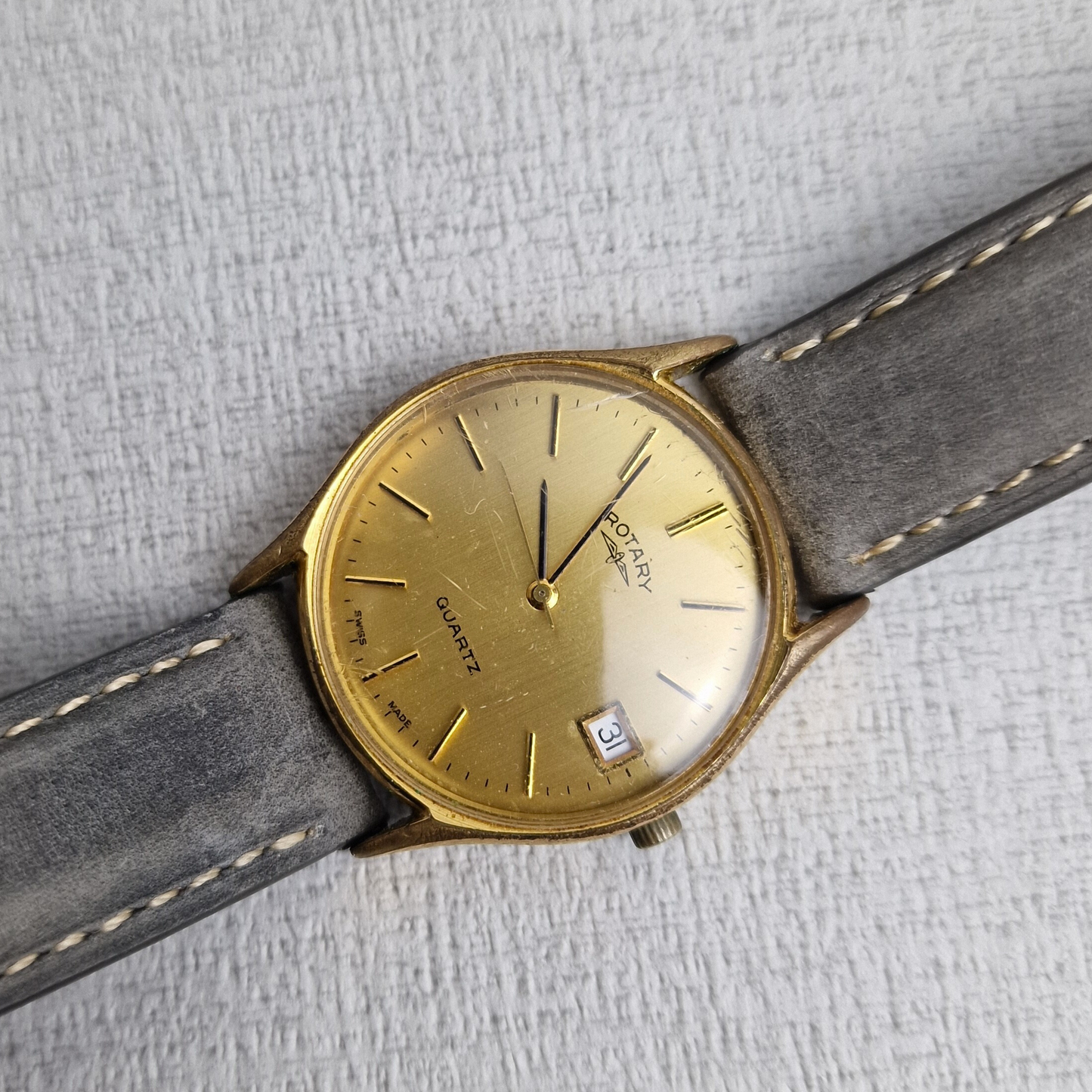 Open Bracelet - Rotary Vintage Men's Watch – 32mm gold plated stainless steel Case, gold Dial, stainless steel – quartz
