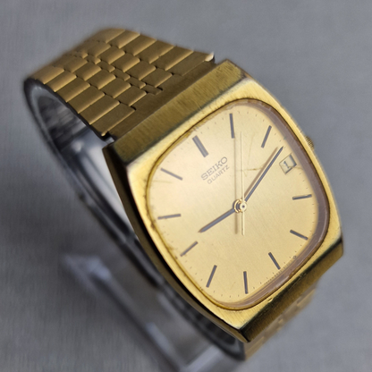 Left Side View - Seiko Tank Vintage Men's Watch – 30mm gold plated stainless steel Case, gold Dial, stainless steel – quartz