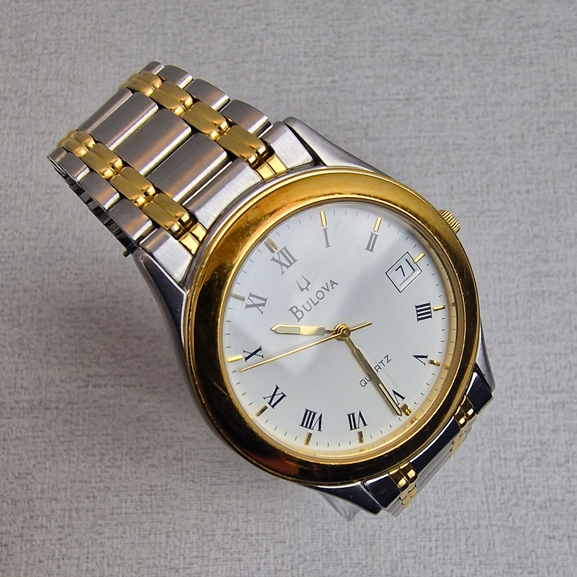 Side View - Vintage Two Tone Bulova Men's – 38mm gold plated case, white dial, stainless steel – quartz