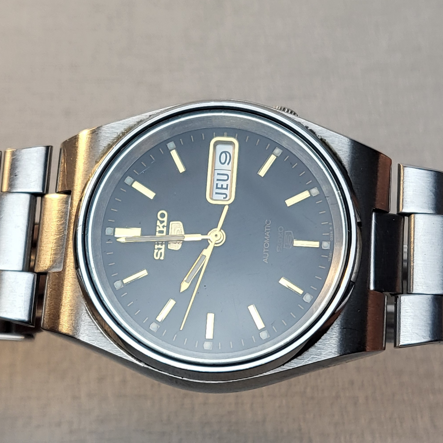 Men's Seiko 5 Automatic (Black & Gold)