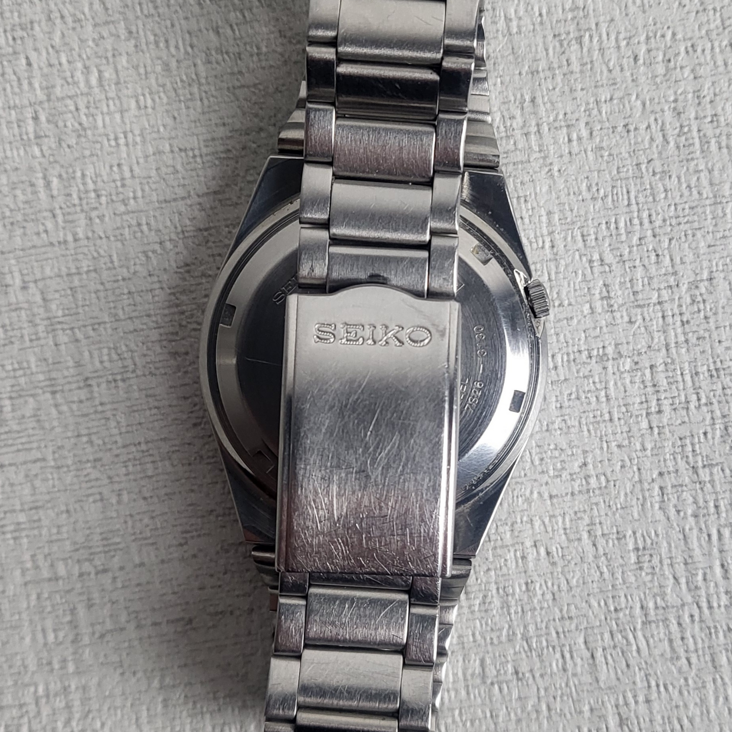 Men's Seiko 5 Automatic (Black & Gold)